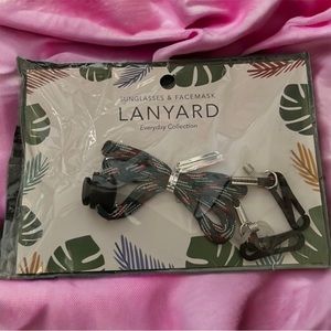 Hawaii Souvenir Red/Green Sunglasses & Face-mask Lanyard